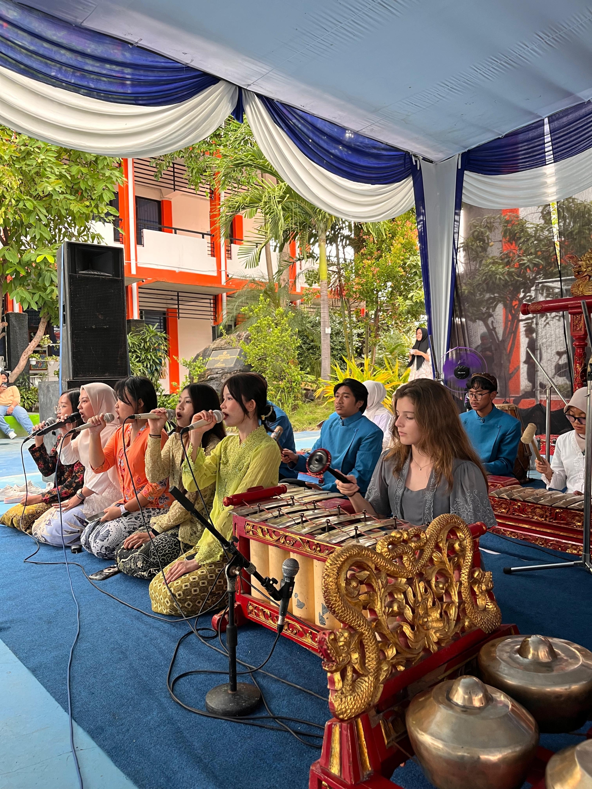 Cultural Exchange International, Ini Cara SMA Labschool Unesa 1 bersama Peserta AFS asal Italia